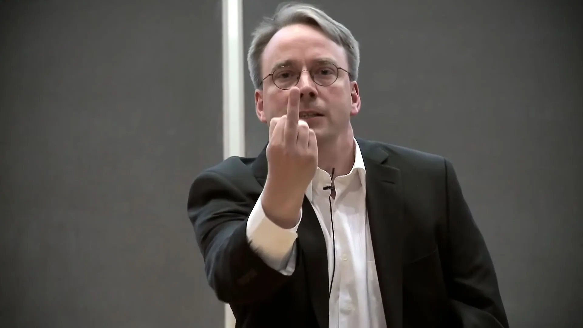 Linus Torvalds en una conferencia tecnológica